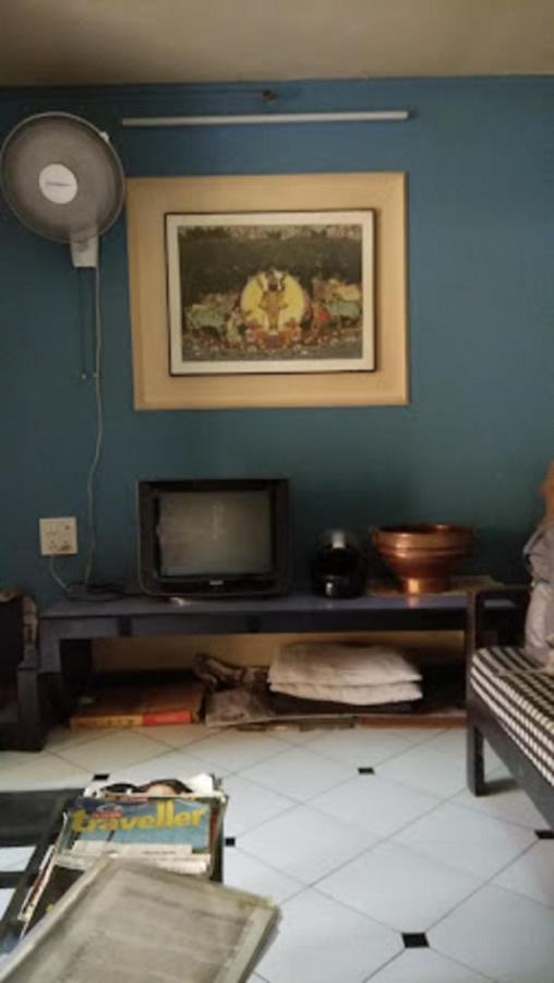 Hotel Abhishek ,นาสิก ภายนอก รูปภาพ